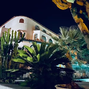 Manca Aparthotel